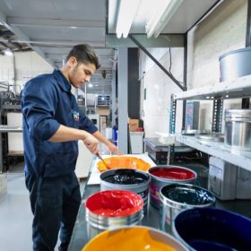 شرکت کوشان پوشش تولیدکننده تخصصی رنگ‌ها و رزین‌های صنعتی